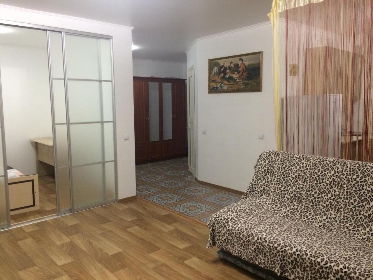 Studio Apartment In Center Poltava Eksteriør bilde